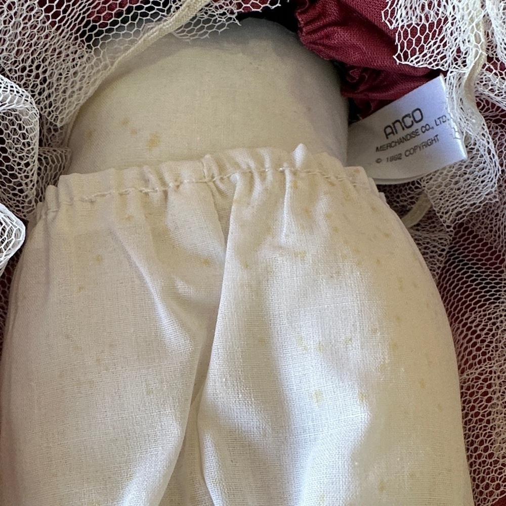 Elegant Burgundy Doll with Lace Detailing Laura exclusive - Picture 10 of 12